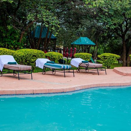 M'Kango Golfview Hotel Lusaka Ngoại thất bức ảnh