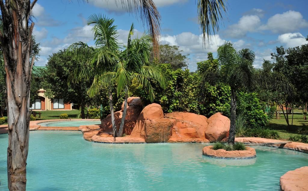 M'Kango Golfview Hotel Lusaka Ngoại thất bức ảnh