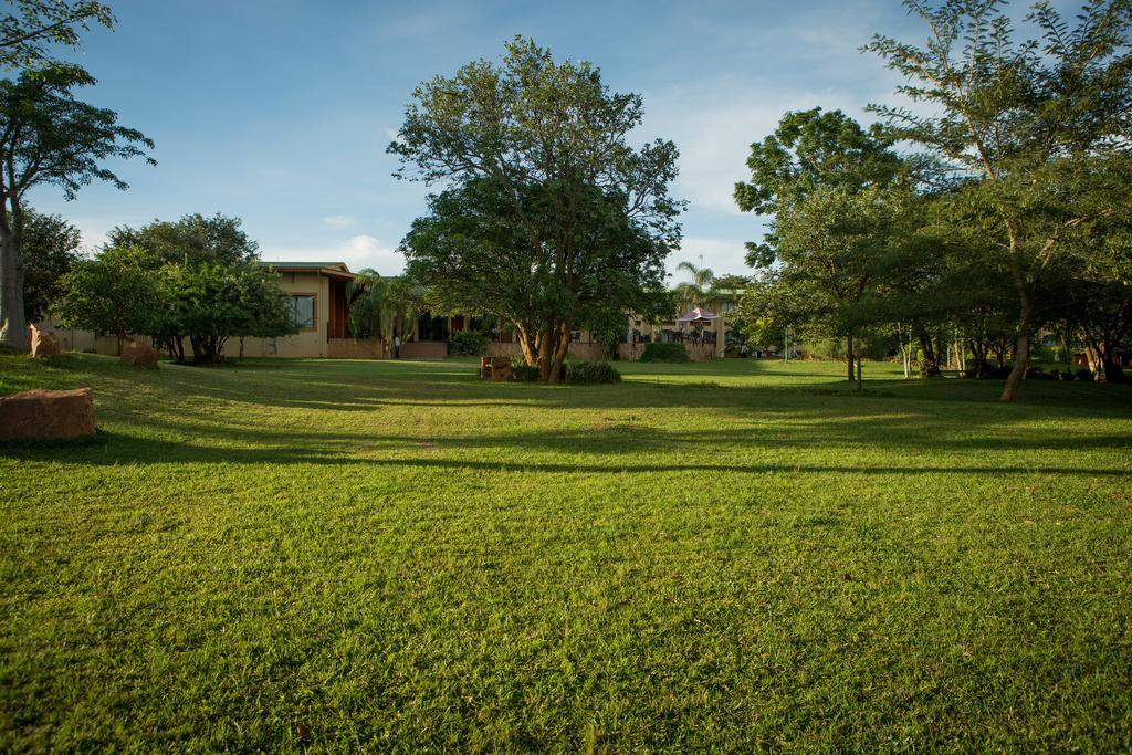 M'Kango Golfview Hotel Lusaka Ngoại thất bức ảnh