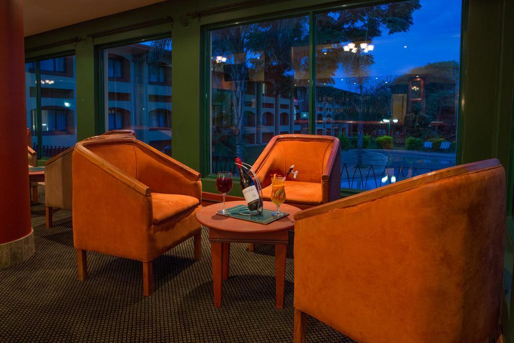 M'Kango Golfview Hotel Lusaka Ngoại thất bức ảnh