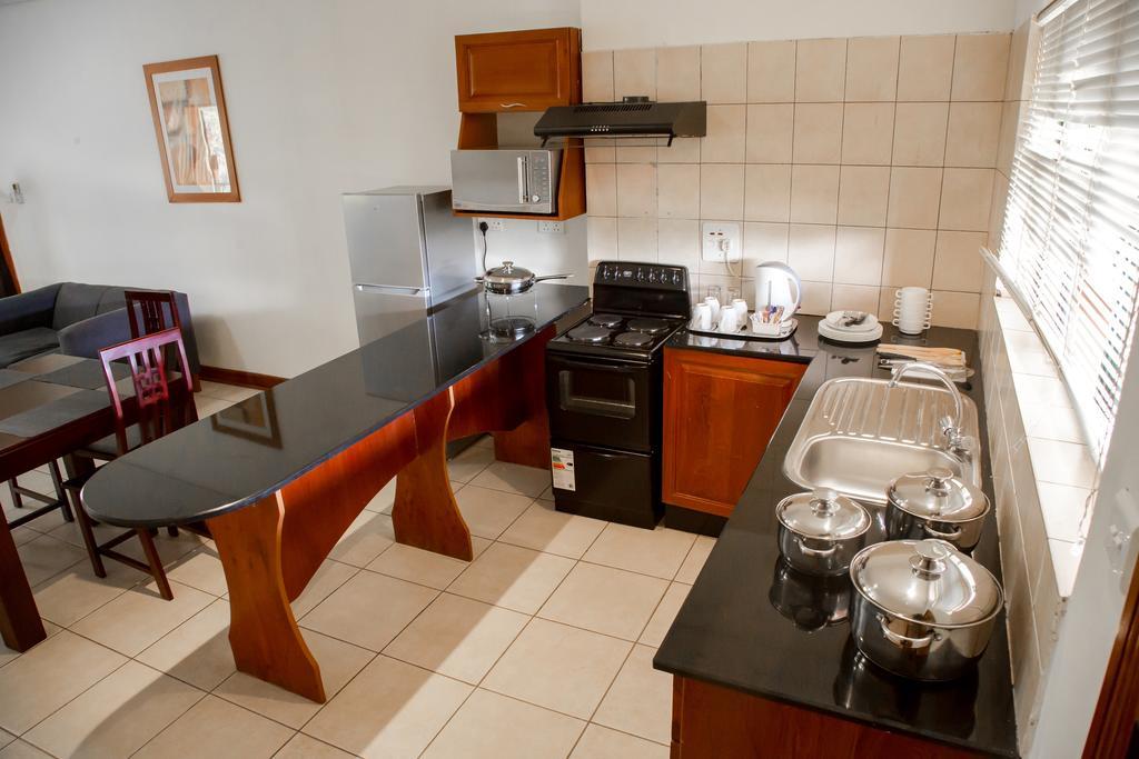 M'Kango Golfview Hotel Lusaka Ngoại thất bức ảnh