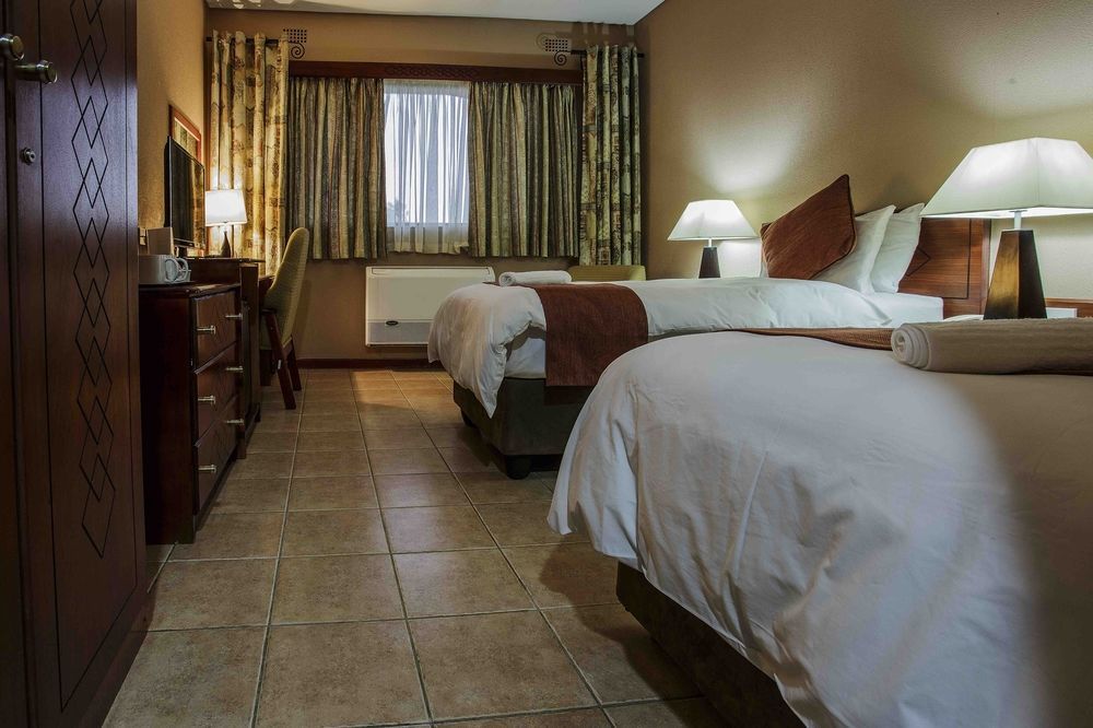 M'Kango Golfview Hotel Lusaka Ngoại thất bức ảnh