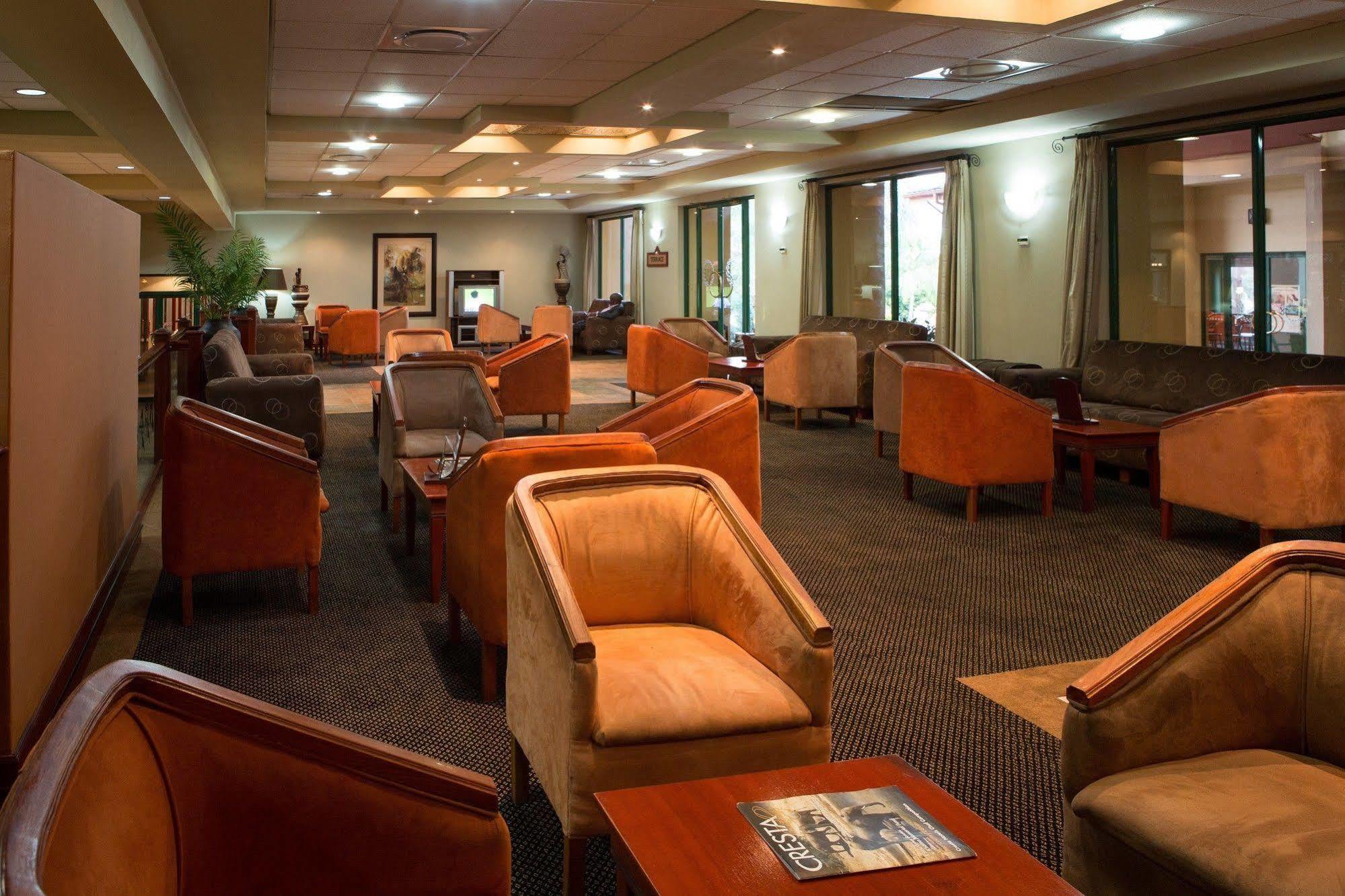 M'Kango Golfview Hotel Lusaka Ngoại thất bức ảnh