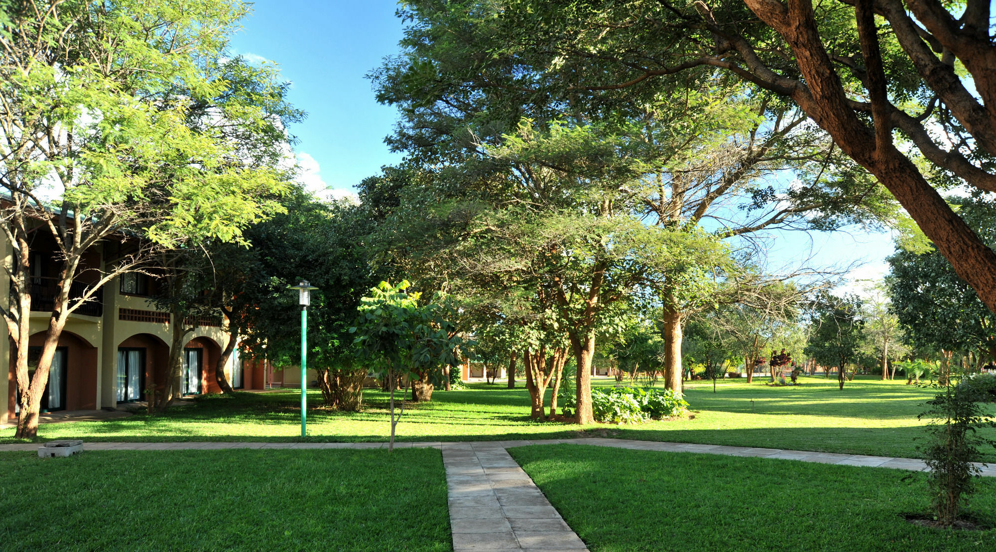 M'Kango Golfview Hotel Lusaka Ngoại thất bức ảnh